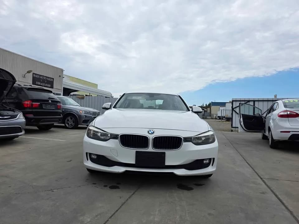 2013 BMW 320i 4DR