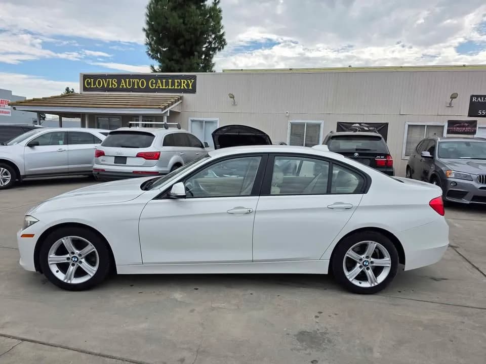 2013 BMW 320i 4DR