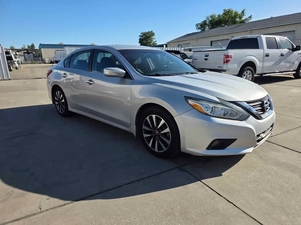 2016 Nissan Altima SV