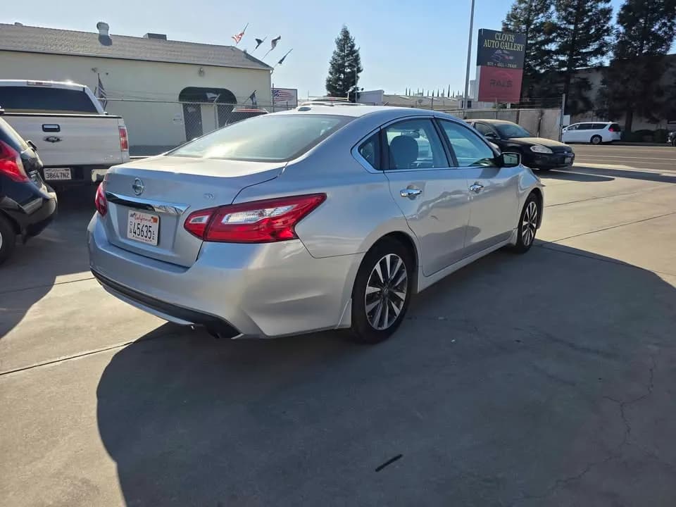 2016 Nissan Altima SV