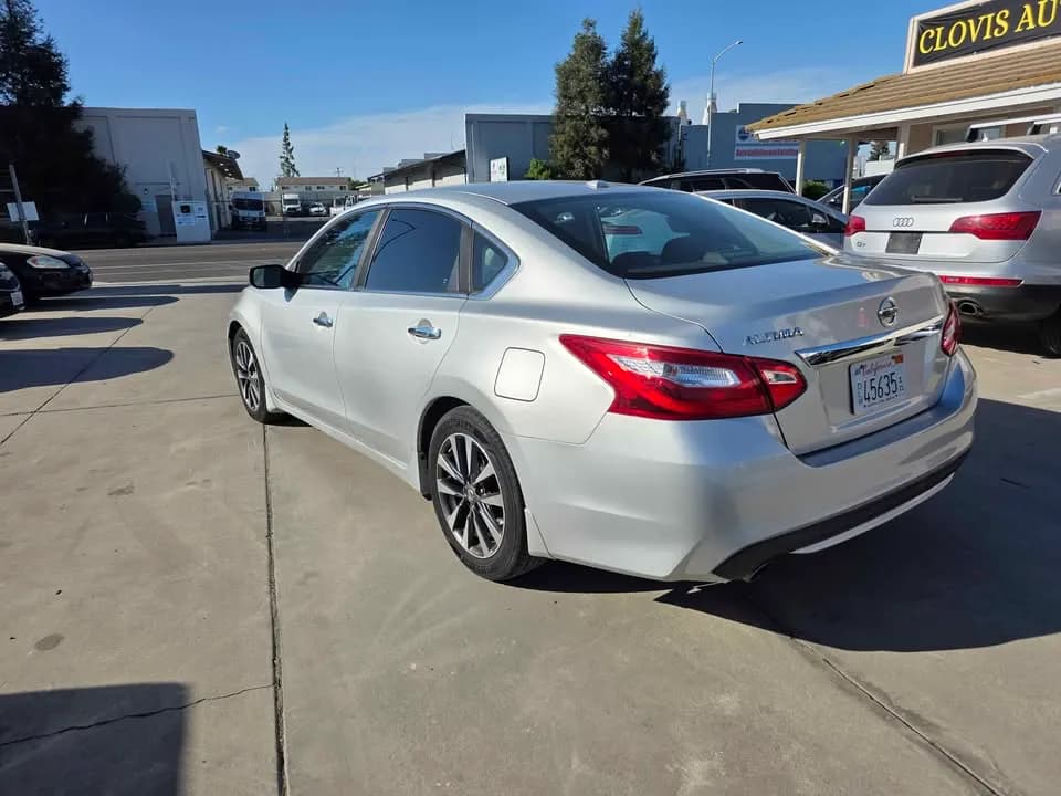 2016 Nissan Altima SV